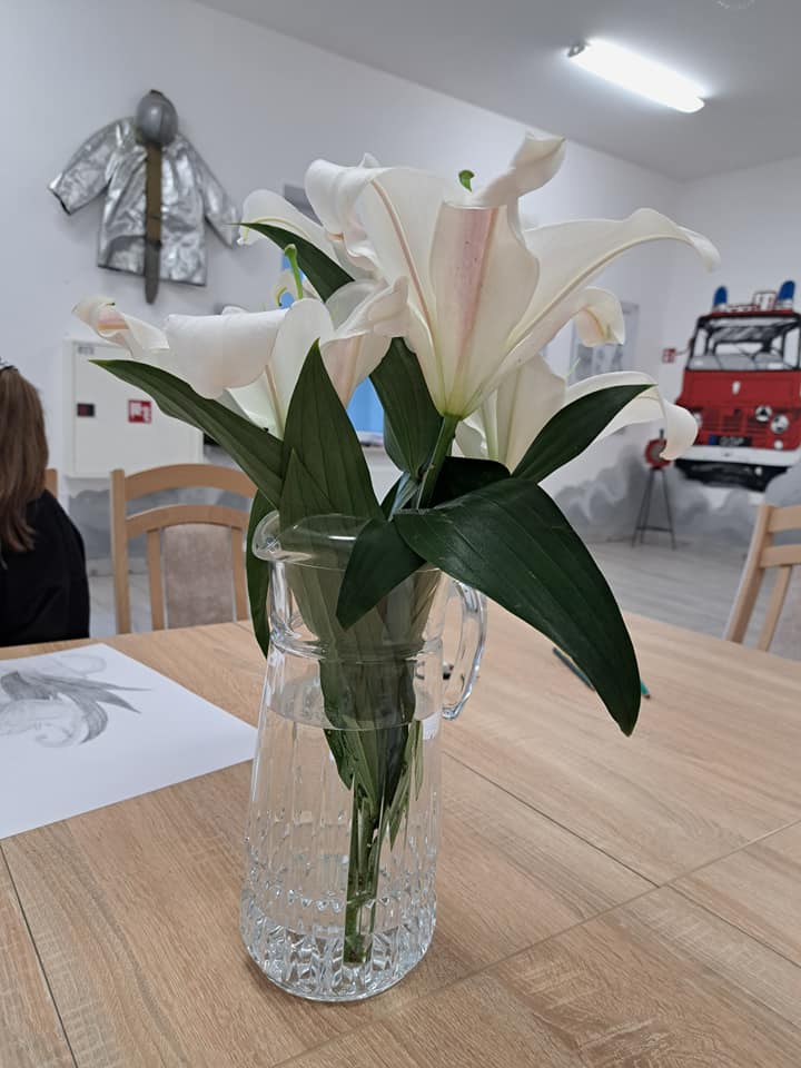 Zajęcia plastyczne - rysunek z natury